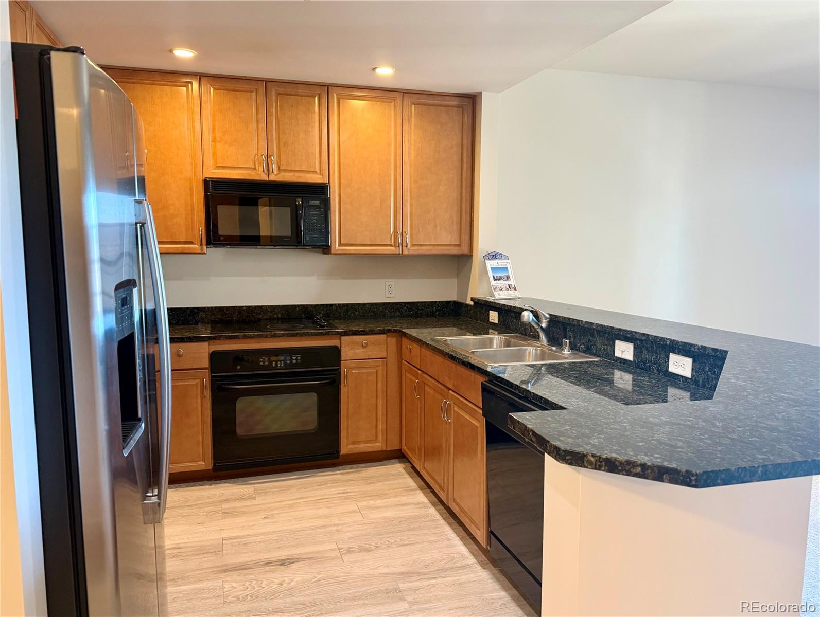 MLS Image #3 for 925 n lincoln street,denver, Colorado