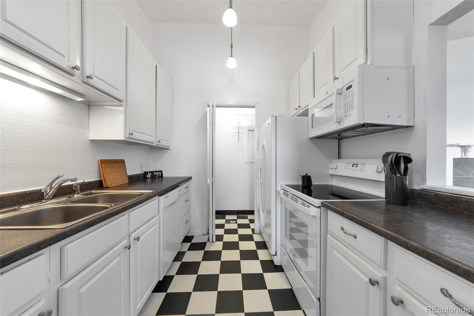MLS Image #6 for 7132 s bryant street,littleton, Colorado