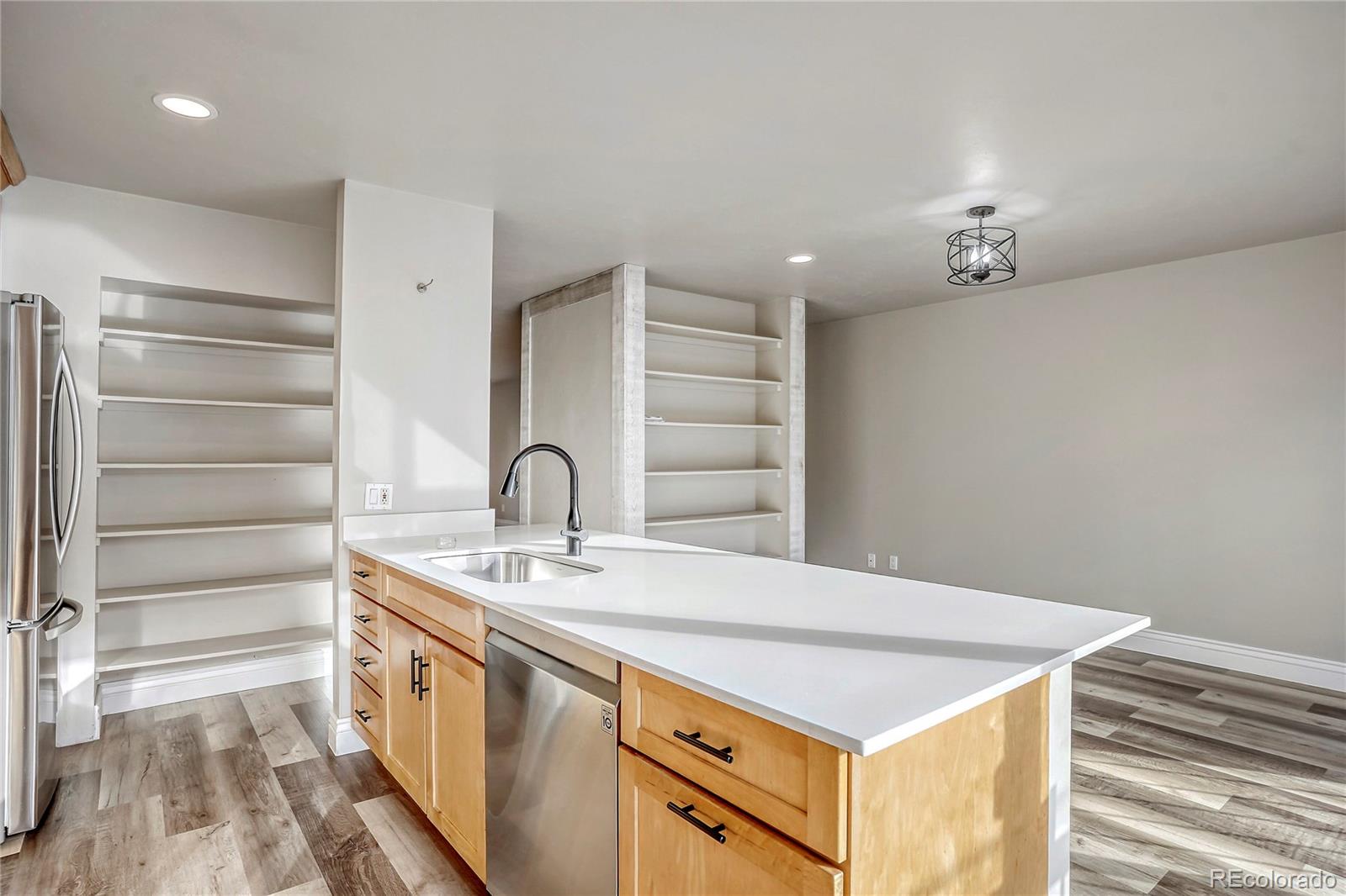 MLS Image #12 for 935 n pennsylvania street 8,denver, Colorado