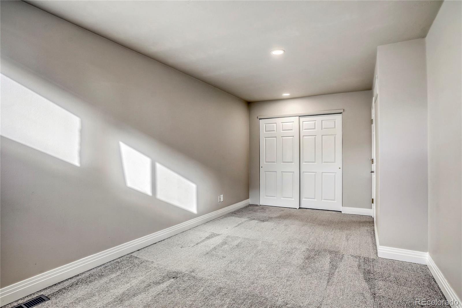 MLS Image #18 for 935 n pennsylvania street 8,denver, Colorado