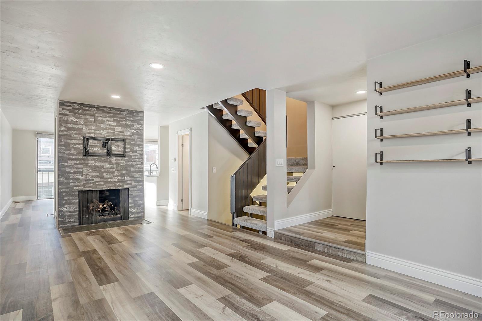 MLS Image #3 for 935 n pennsylvania street 8,denver, Colorado