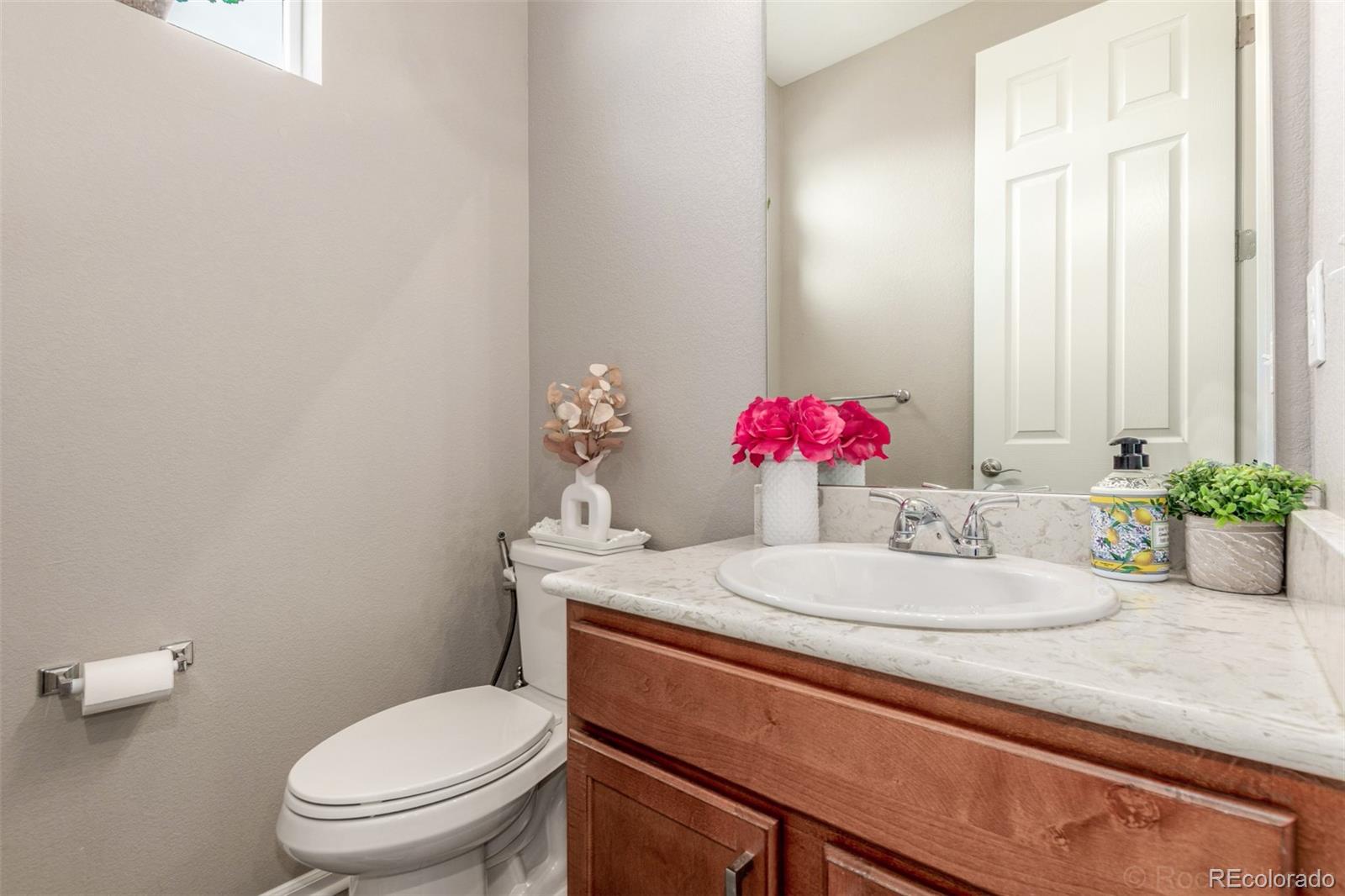 MLS Image #16 for 25664 e byers drive,aurora, Colorado
