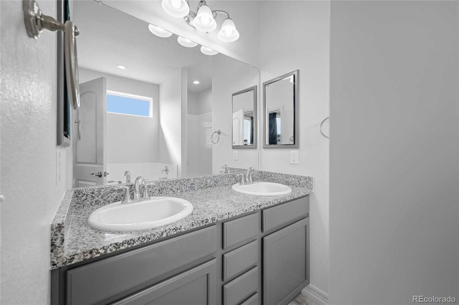 MLS Image #26 for 56300 e 25th avenue,strasburg, Colorado