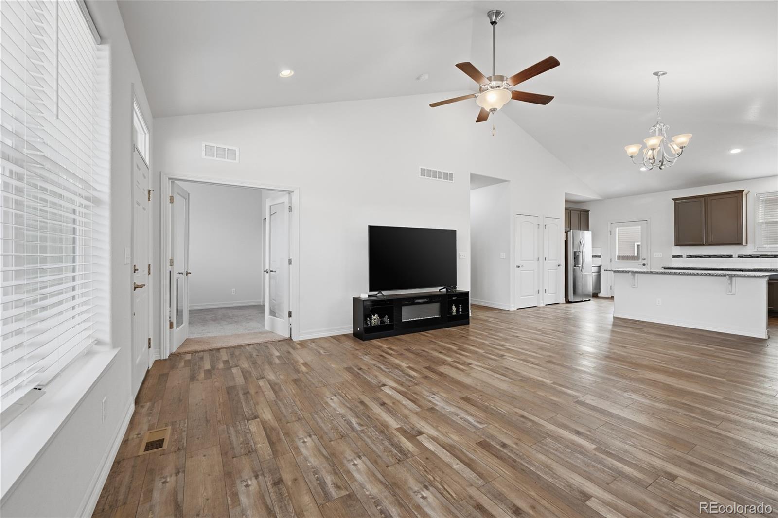 MLS Image #4 for 56300 e 25th avenue,strasburg, Colorado
