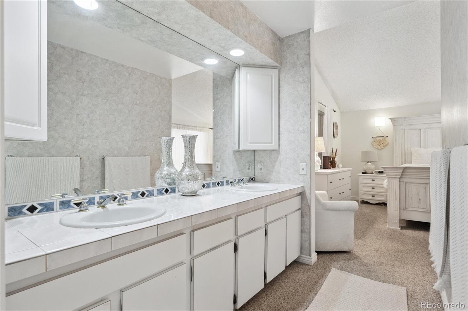 MLS Image #17 for 2276 s dayton street,denver, Colorado