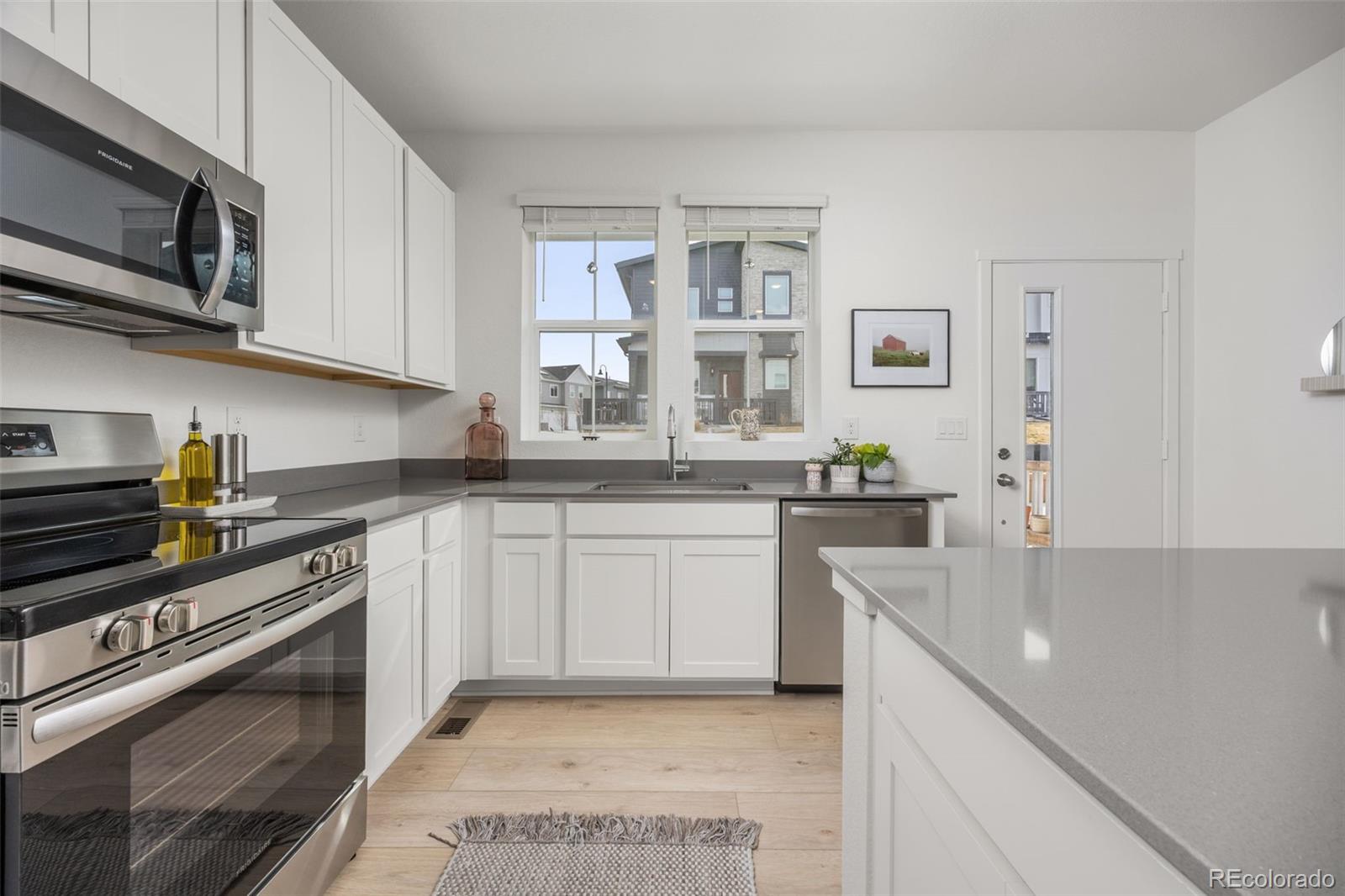 MLS Image #7 for 14554 w 91st drive,arvada, Colorado