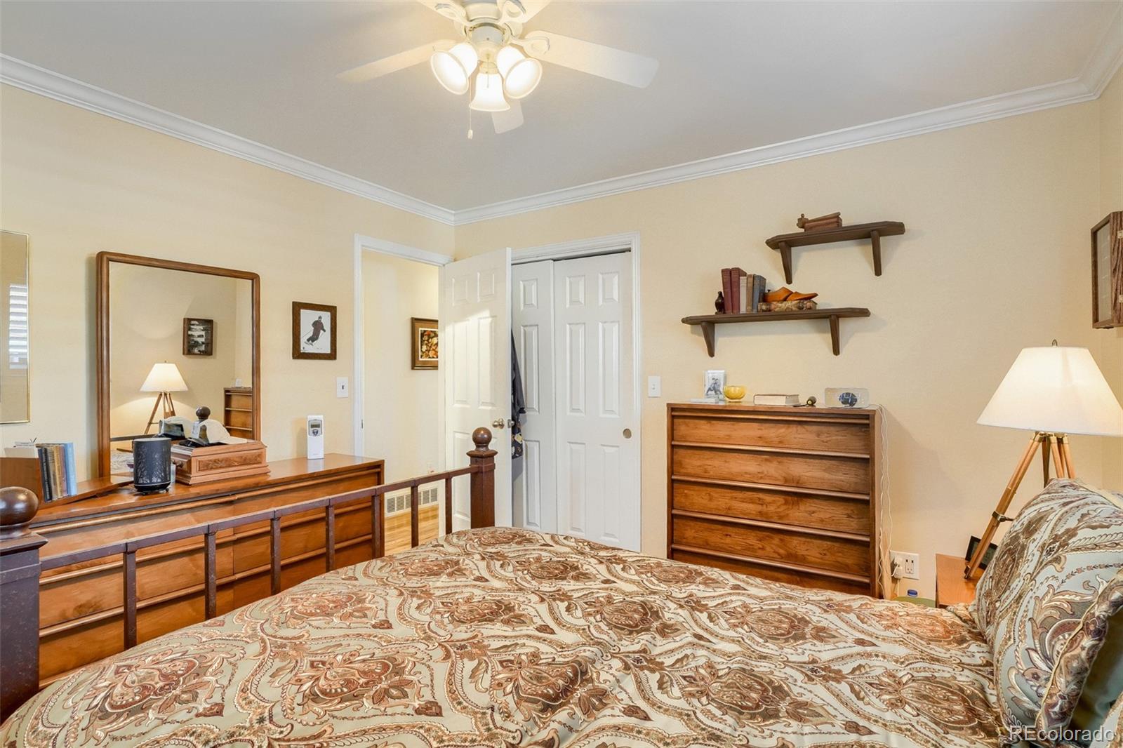 MLS Image #11 for 3088 s downing street,englewood, Colorado
