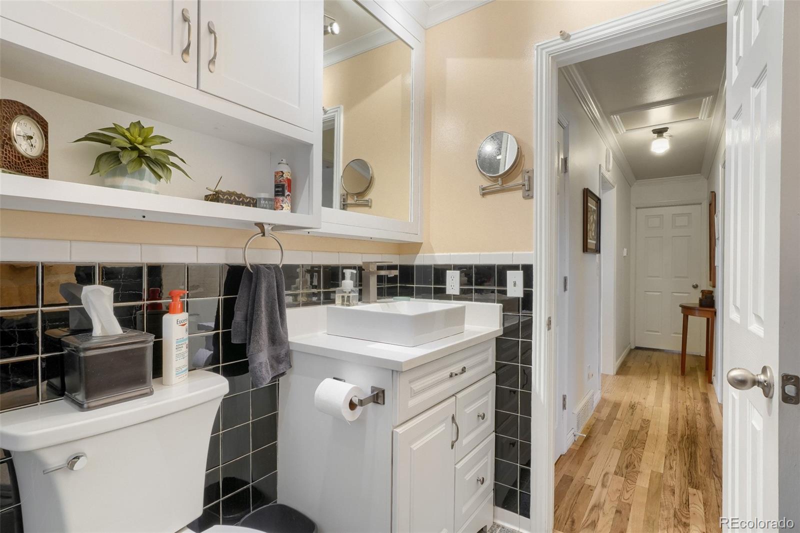 MLS Image #15 for 3088 s downing street,englewood, Colorado