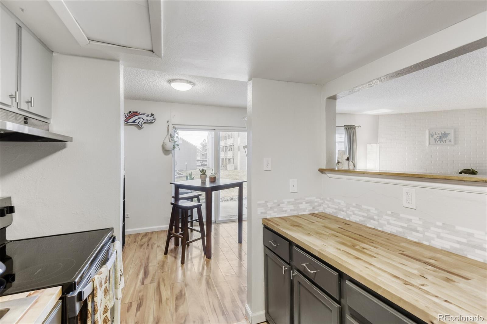 MLS Image #3 for 3428 s locust street,denver, Colorado
