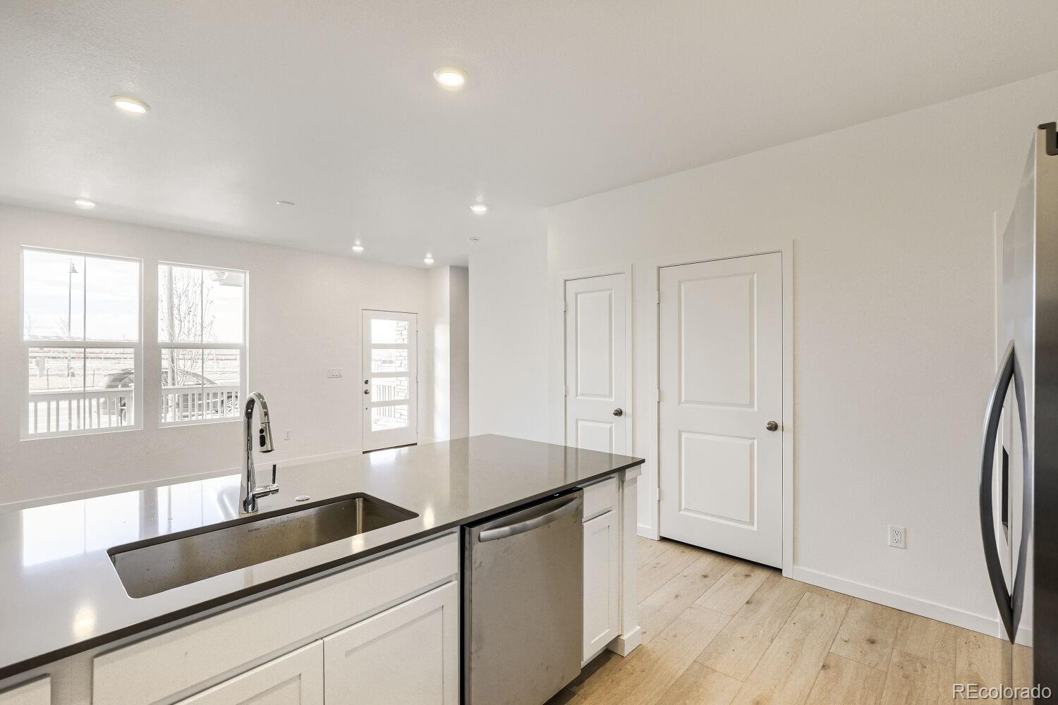 MLS Image #2 for 6889  parterre parkway,thornton, Colorado