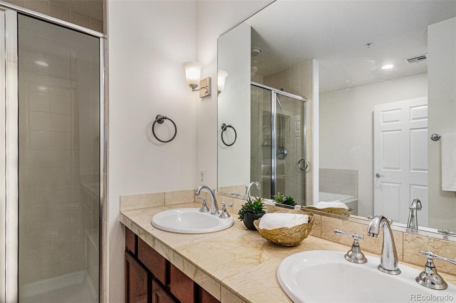 MLS Image #17 for 1630 n clarkson street,denver, Colorado