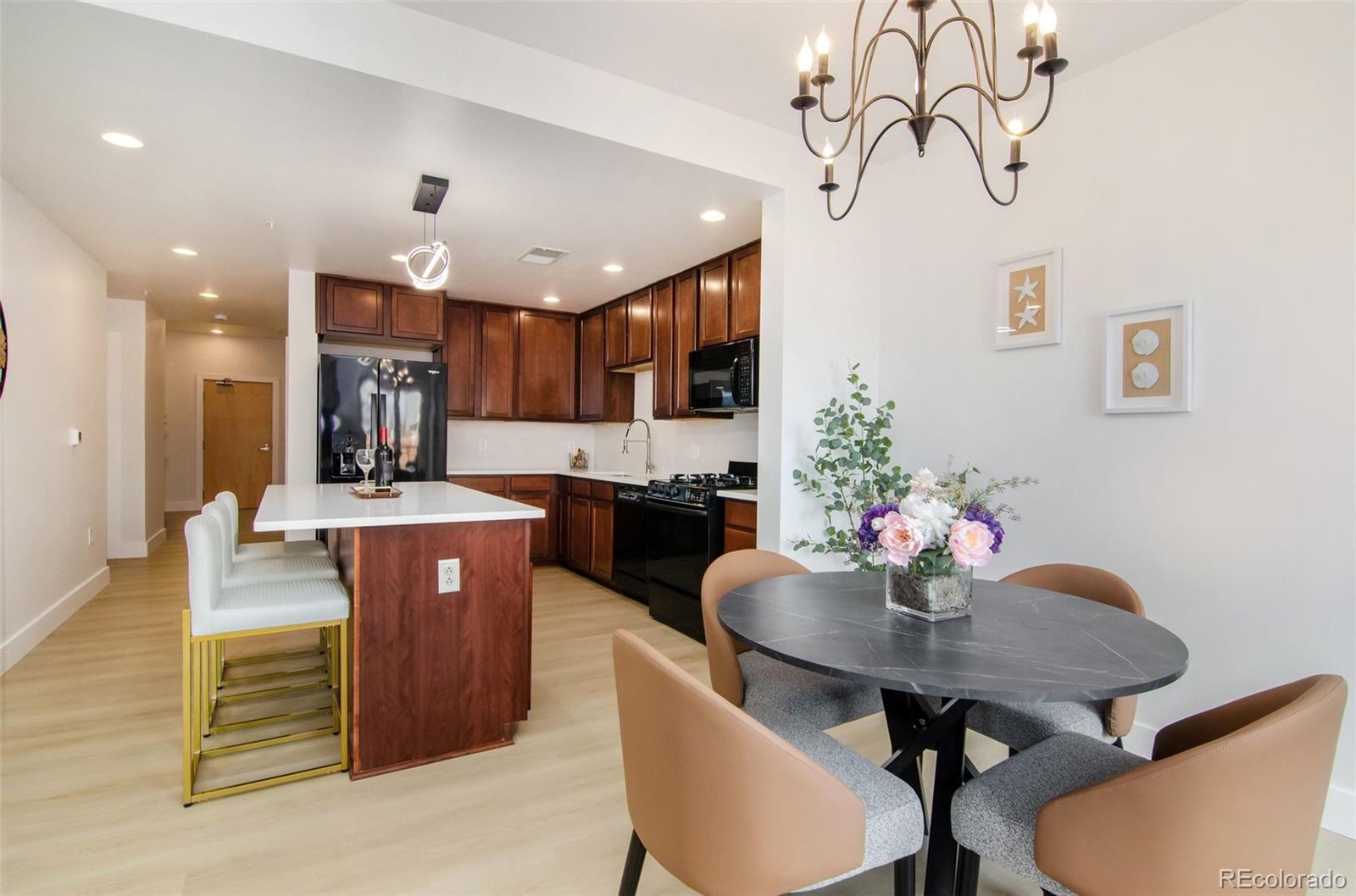 MLS Image #19 for 1630 n clarkson street,denver, Colorado