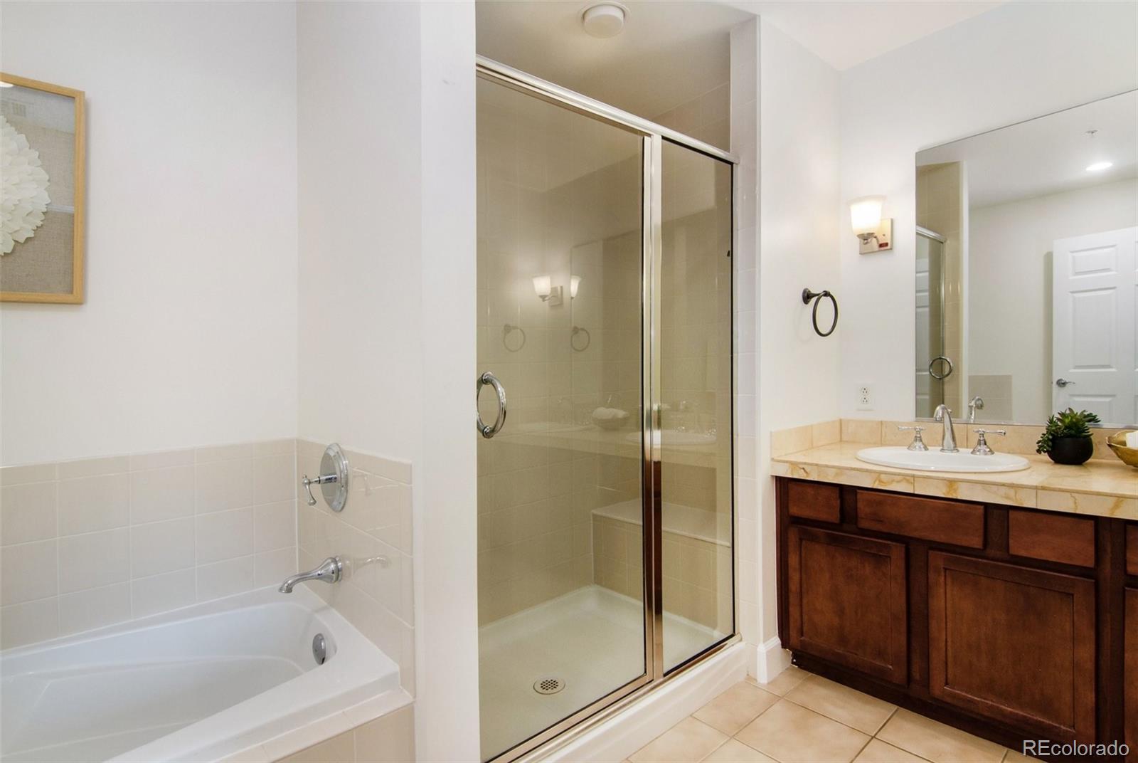 MLS Image #20 for 1630 n clarkson street,denver, Colorado