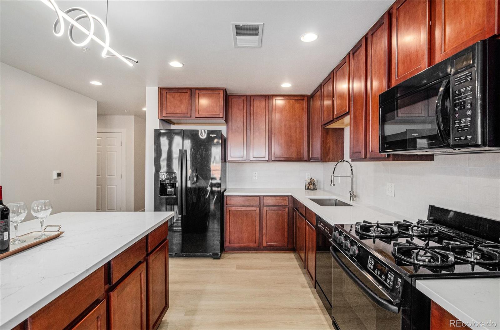 MLS Image #5 for 1630 n clarkson street,denver, Colorado