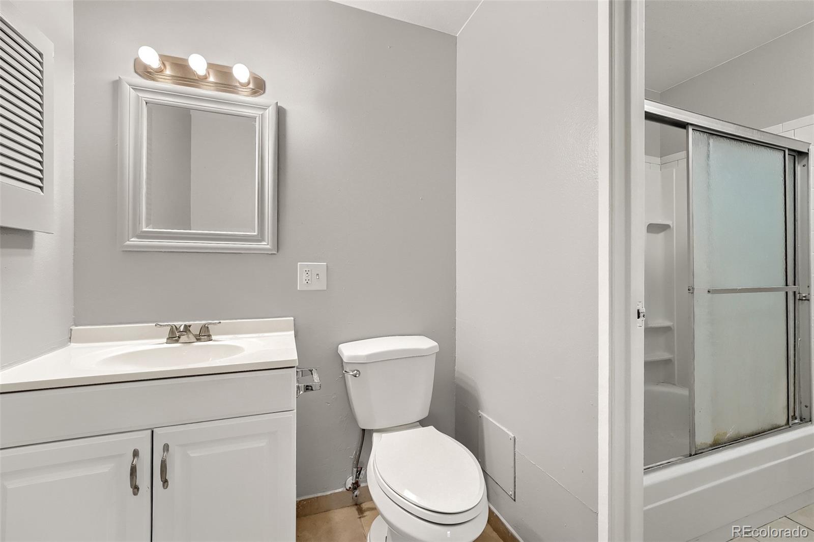 MLS Image #7 for 7355 e quincy avenue,denver, Colorado