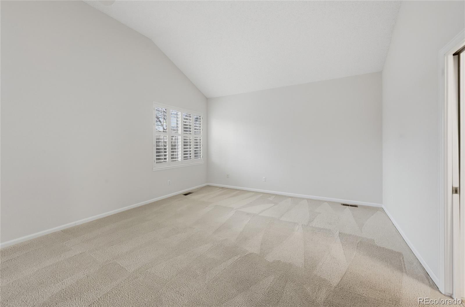 MLS Image #12 for 2243 s yosemite circle,denver, Colorado