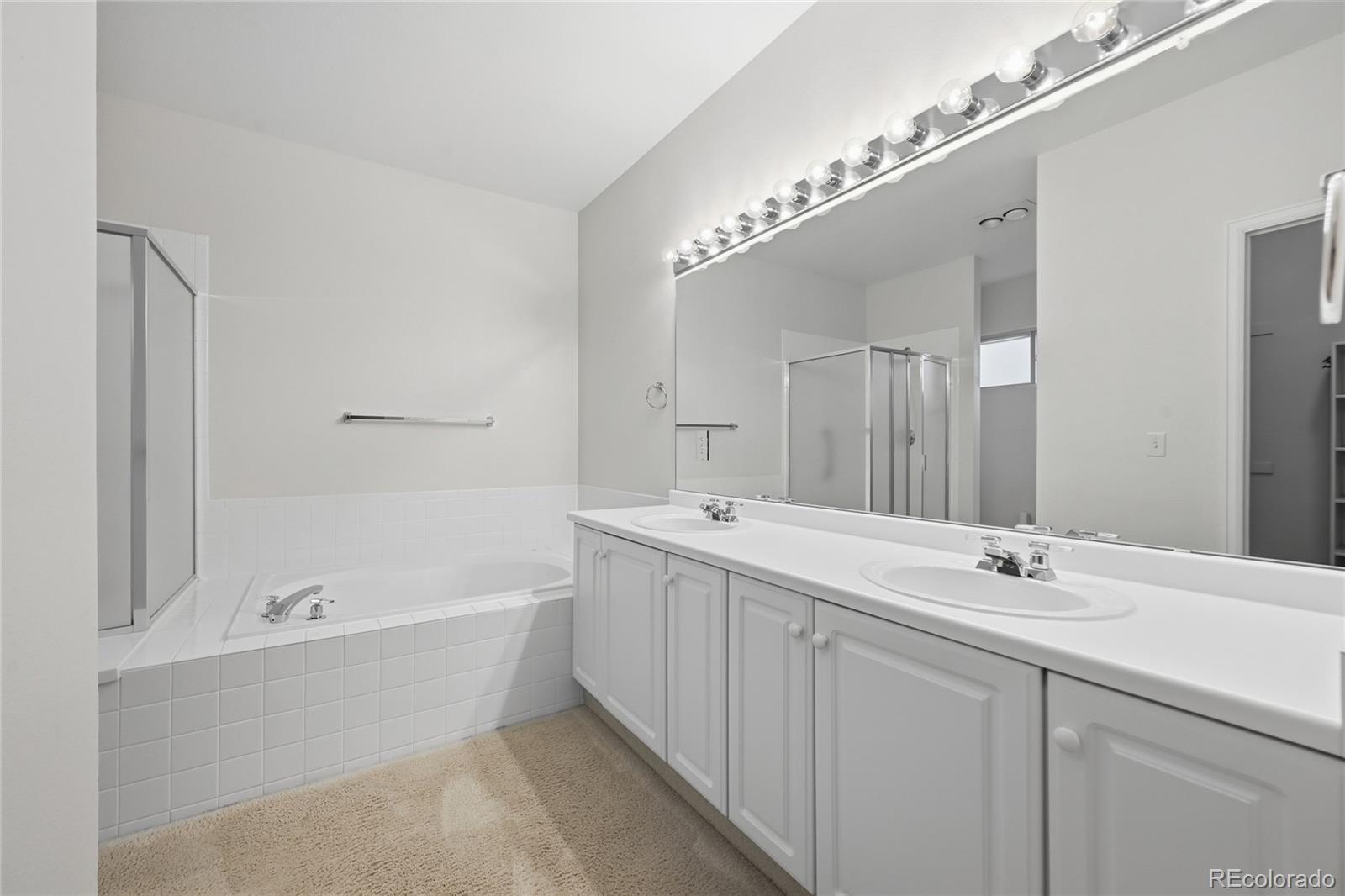 MLS Image #15 for 2243 s yosemite circle,denver, Colorado