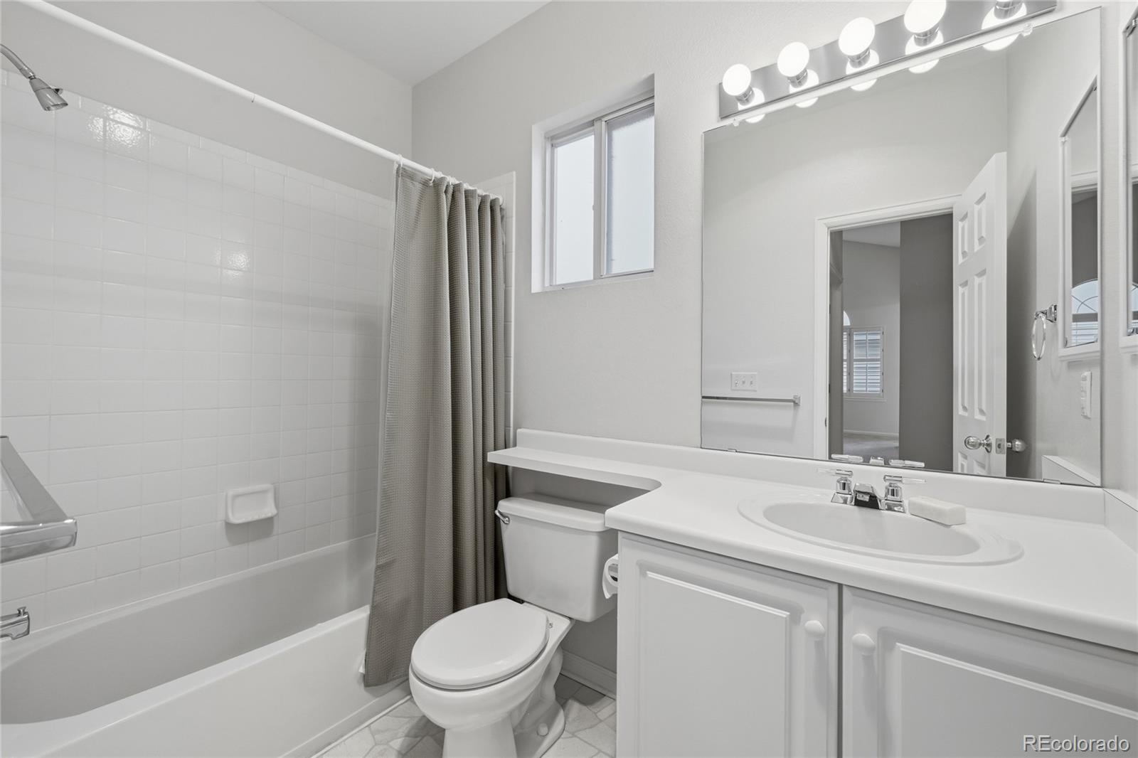 MLS Image #17 for 2243 s yosemite circle,denver, Colorado