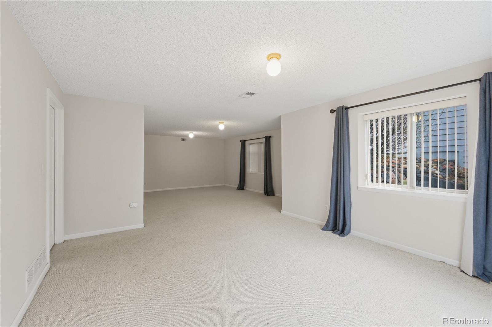 MLS Image #20 for 2243 s yosemite circle,denver, Colorado