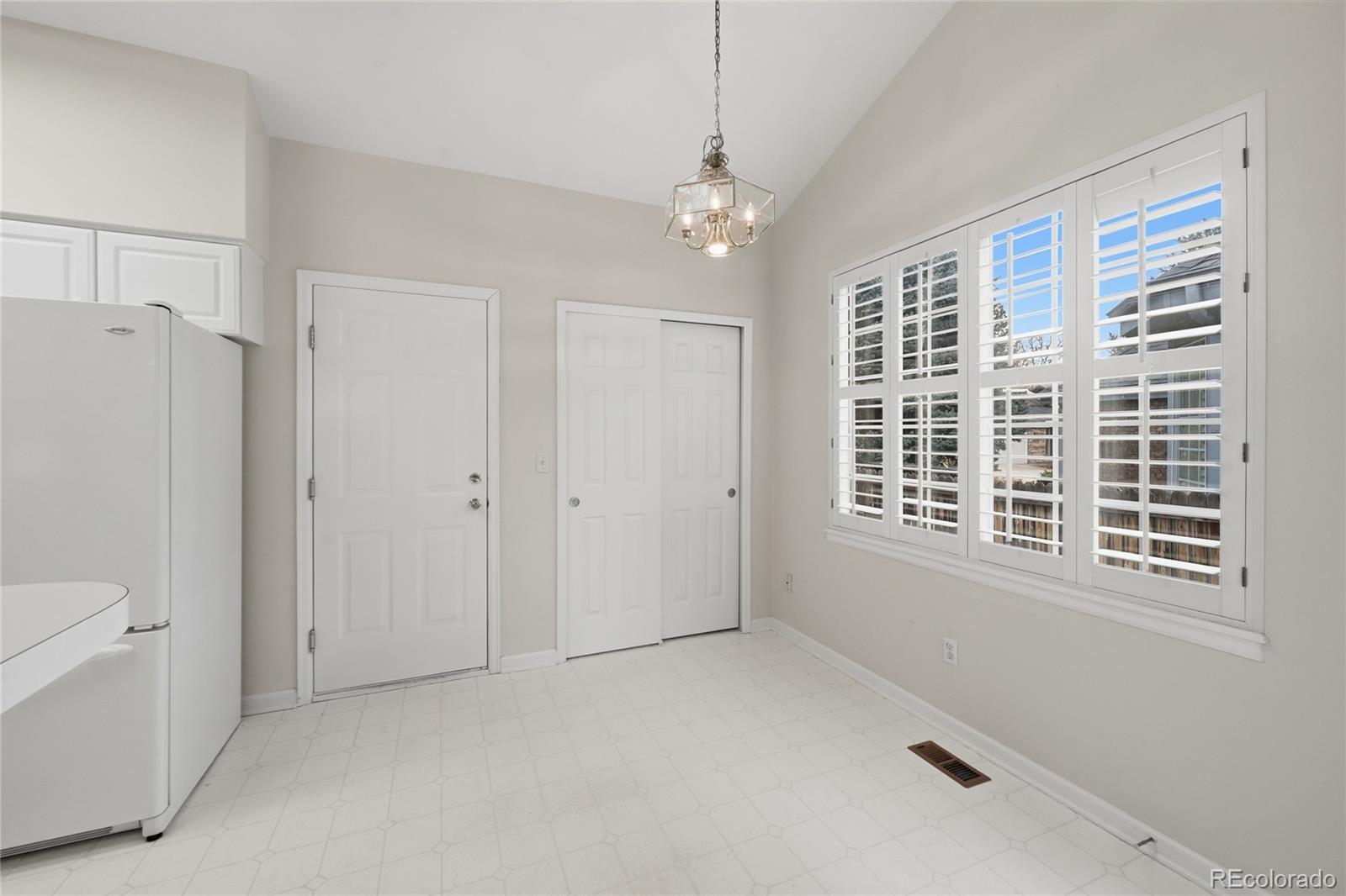 MLS Image #6 for 2243 s yosemite circle,denver, Colorado