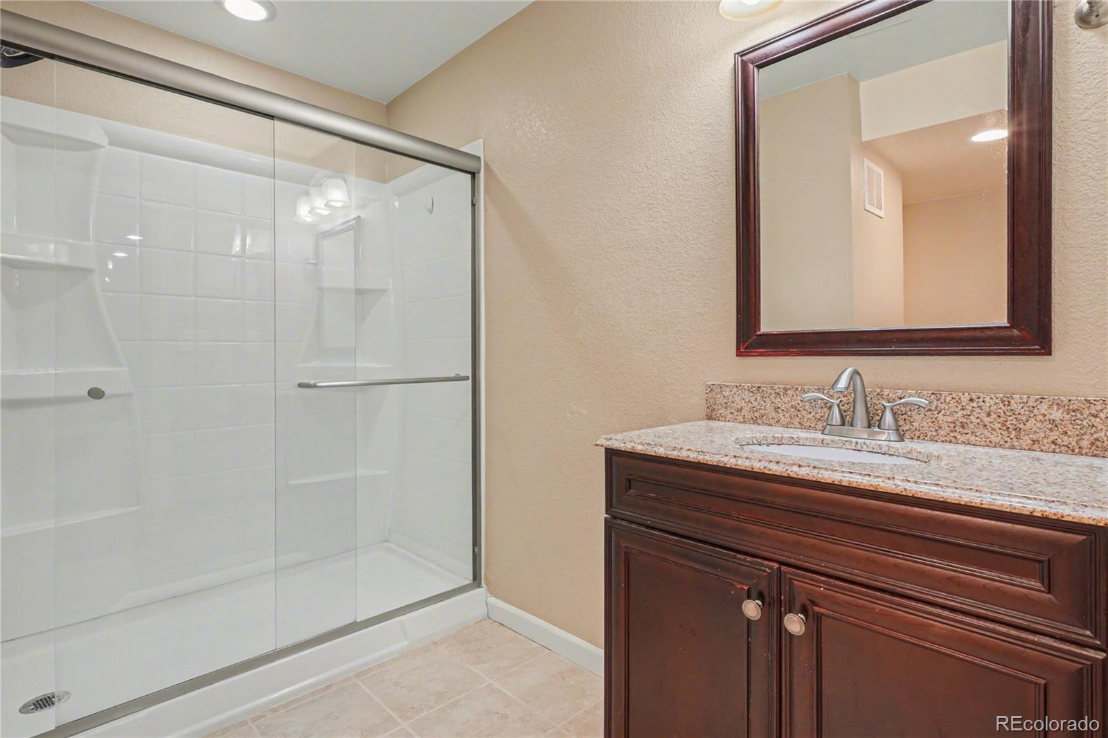 MLS Image #14 for 25445 e 4th place,aurora, Colorado