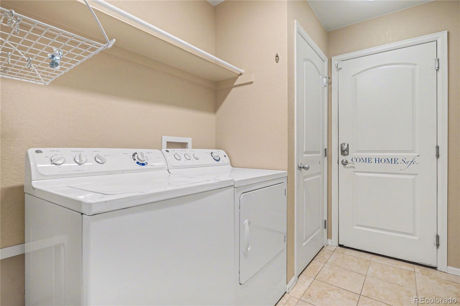 MLS Image #16 for 25445 e 4th place,aurora, Colorado