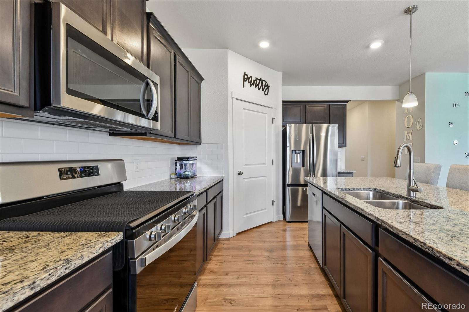 MLS Image #9 for 37 s waterloo street,aurora, Colorado