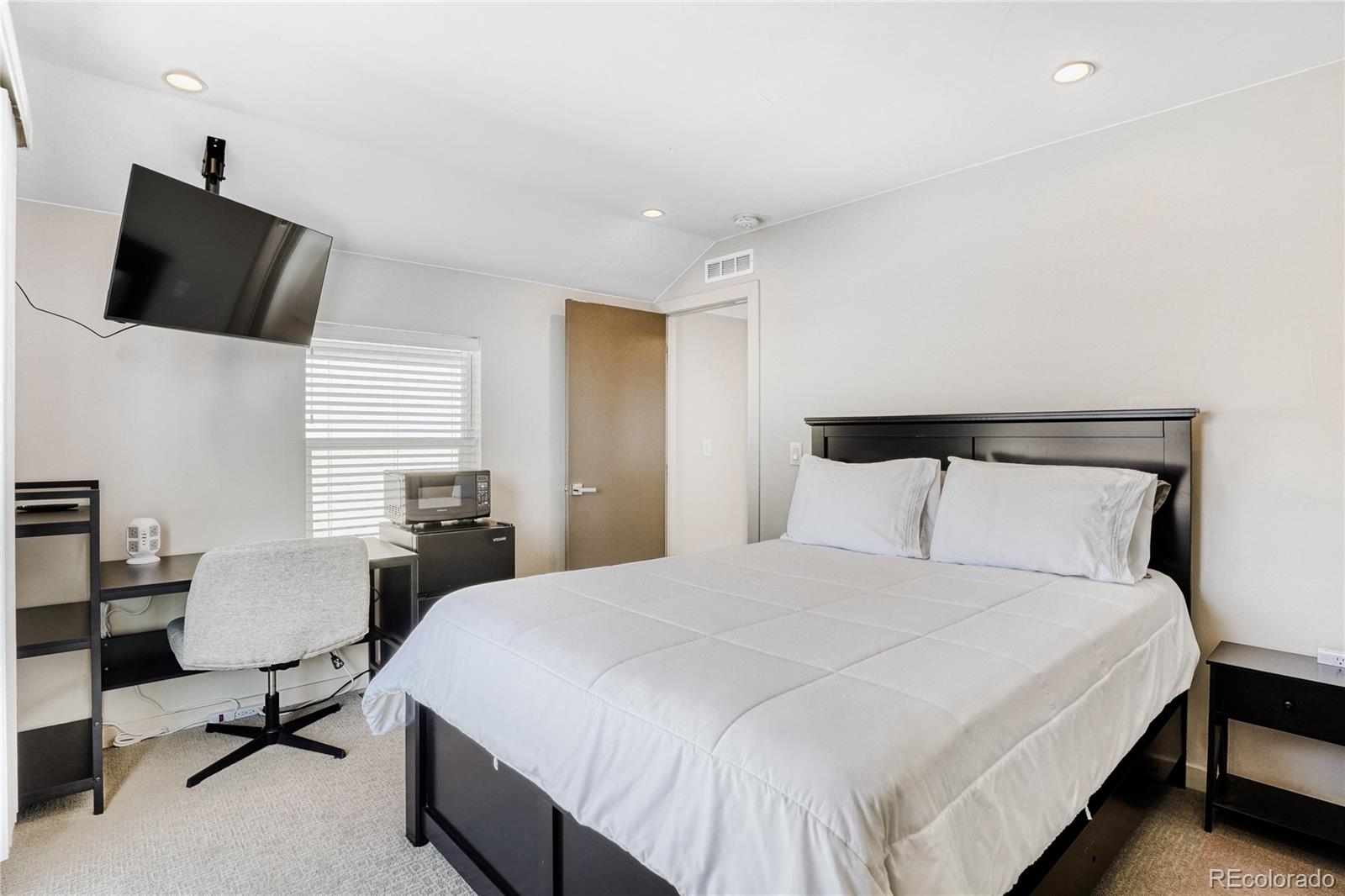 MLS Image #15 for 1417  irving street,denver, Colorado