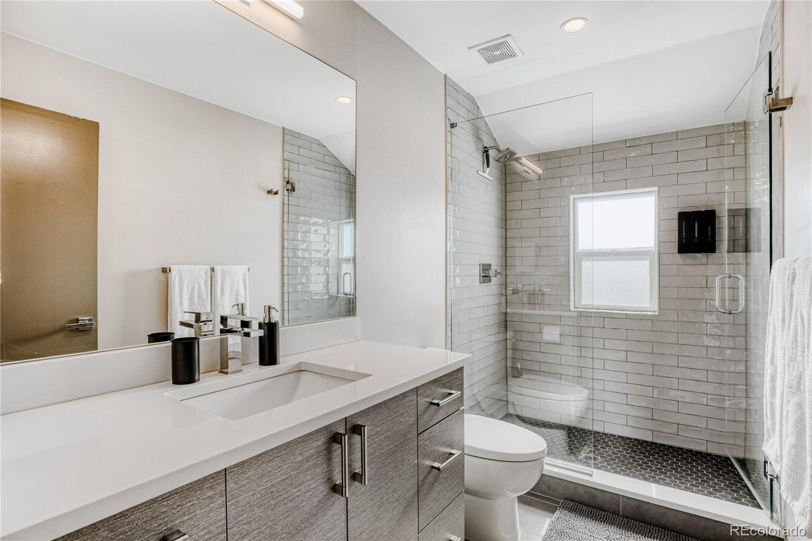 MLS Image #18 for 1417  irving street,denver, Colorado