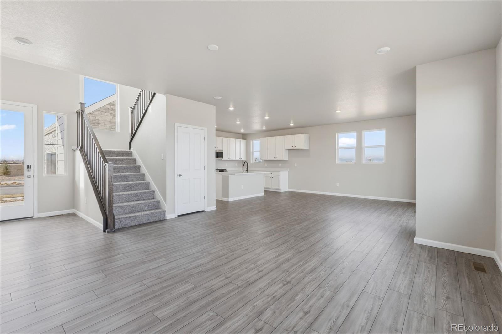 MLS Image #11 for 24317 e river front drive,aurora, Colorado