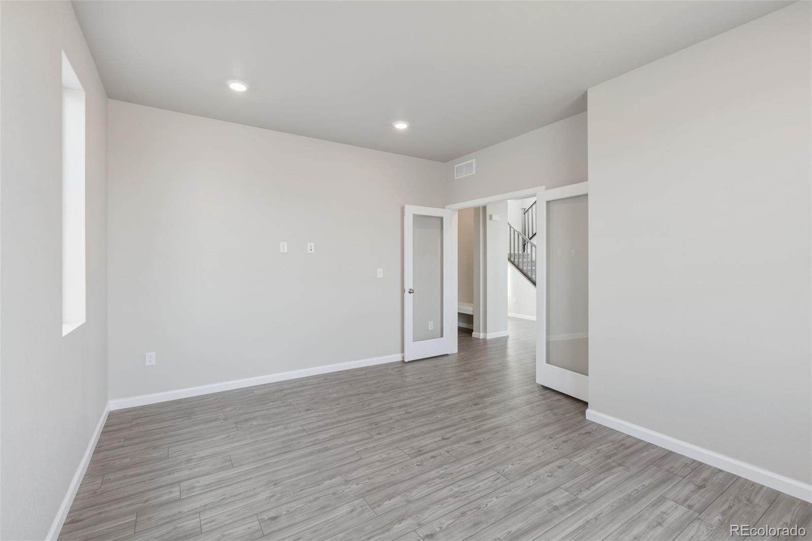 MLS Image #12 for 24317 e river front drive,aurora, Colorado