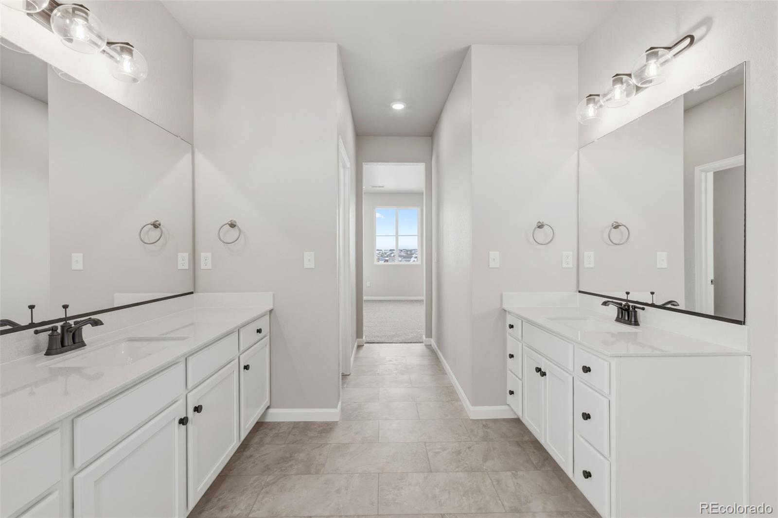 MLS Image #17 for 24317 e river front drive,aurora, Colorado