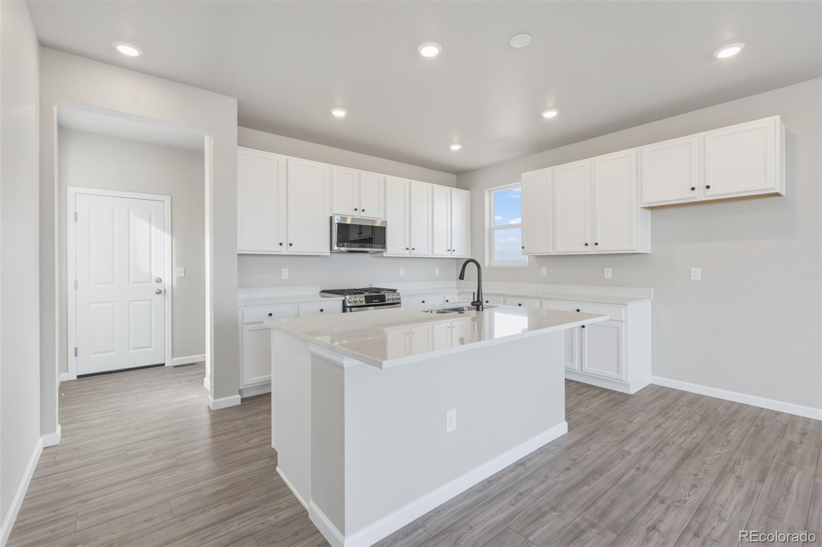 MLS Image #4 for 24317 e river front drive,aurora, Colorado
