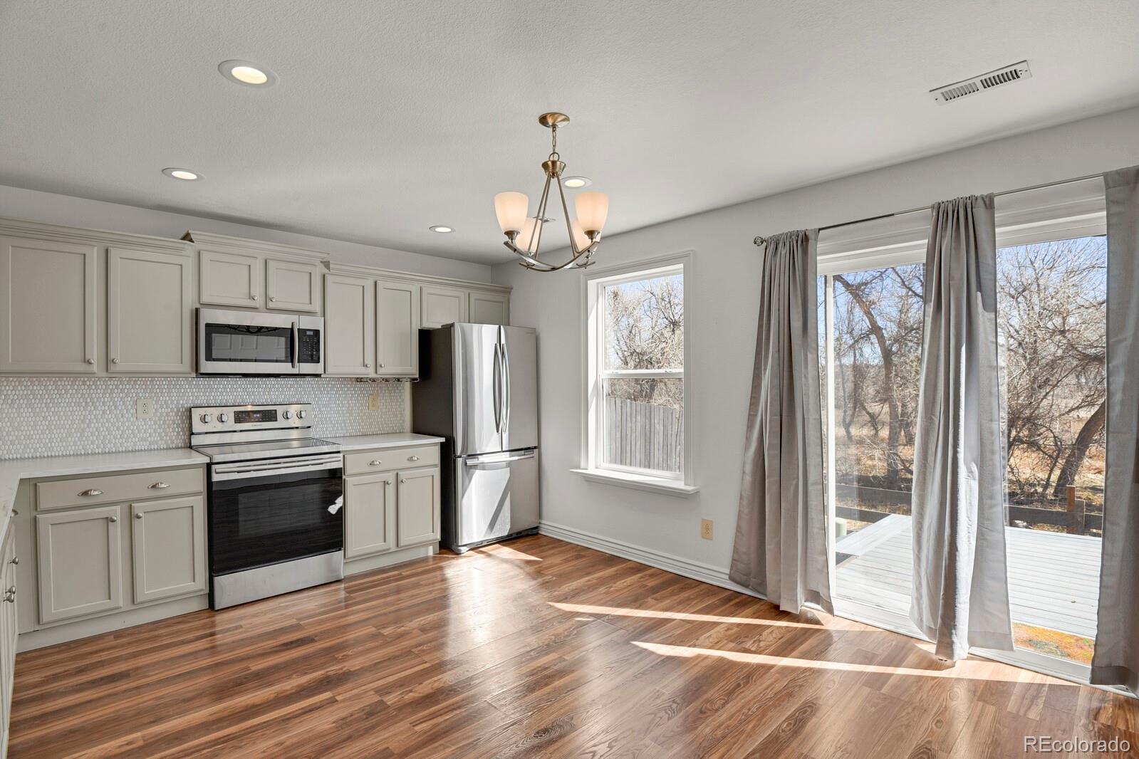 MLS Image #8 for 7726 s kittredge court,englewood, Colorado