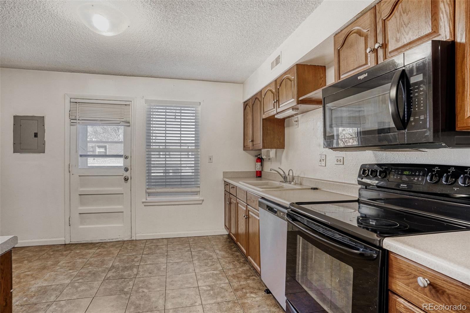 MLS Image #5 for 9370 e girard avenue,denver, Colorado