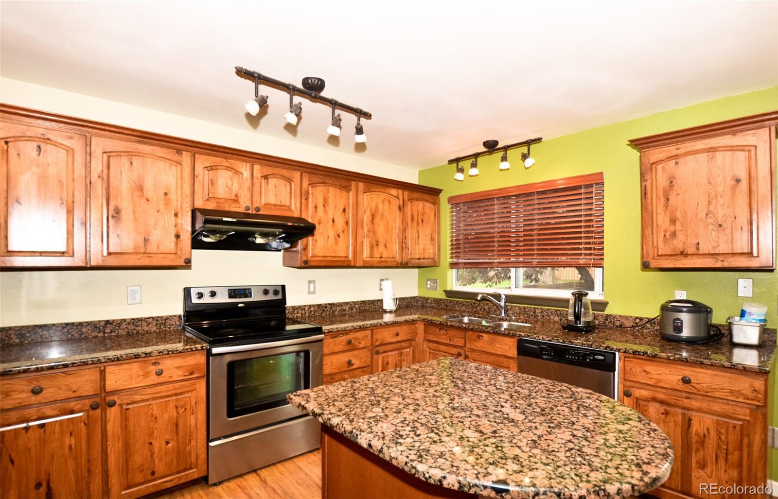 MLS Image #10 for 14831 e penwood place,aurora, Colorado