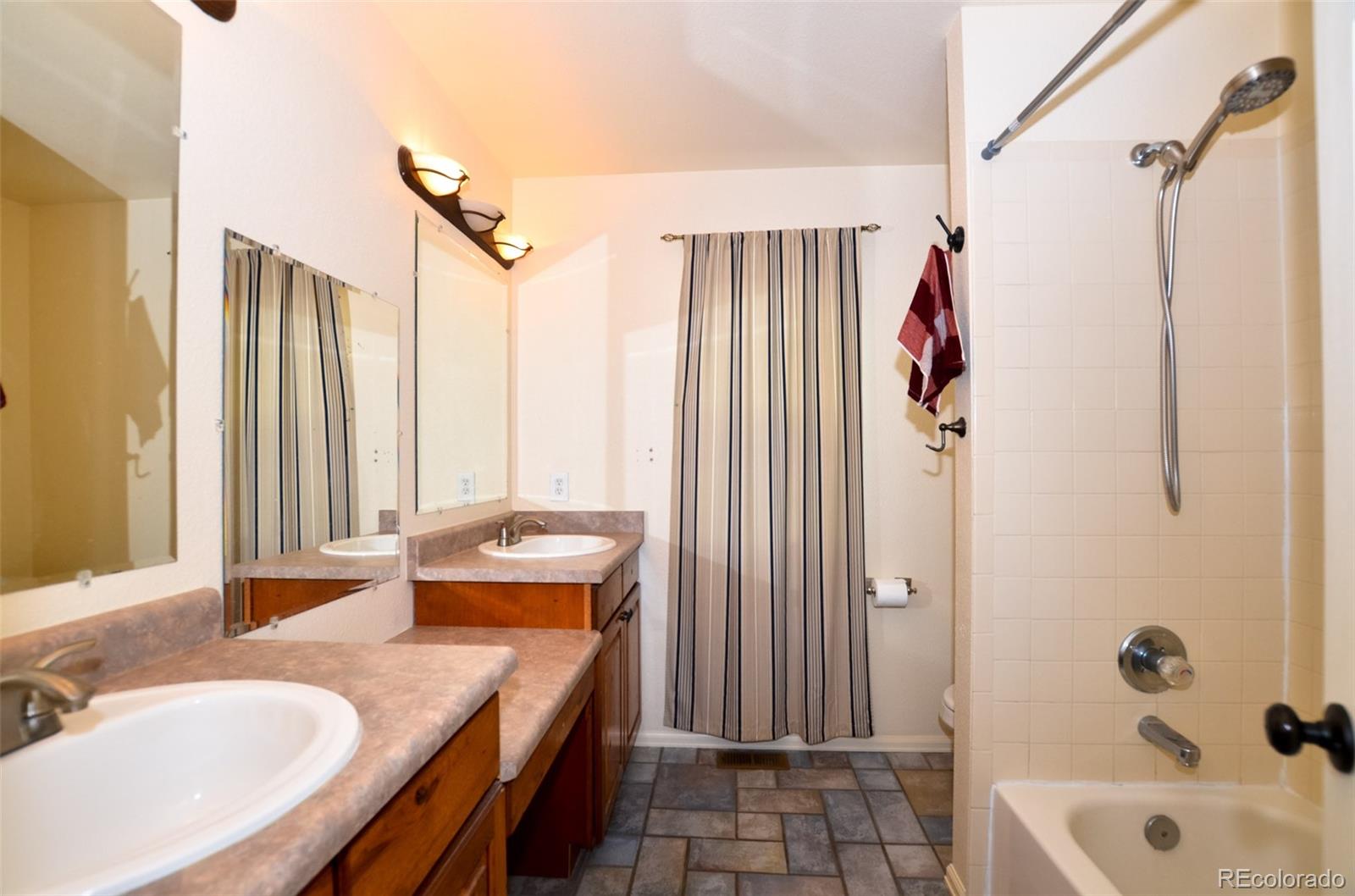 MLS Image #25 for 14831 e penwood place,aurora, Colorado
