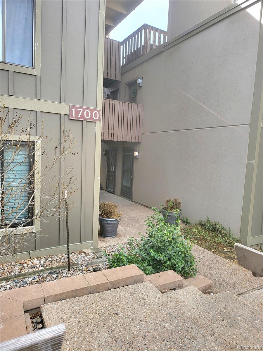 MLS Image #2 for 2525 s dayton way,denver, Colorado