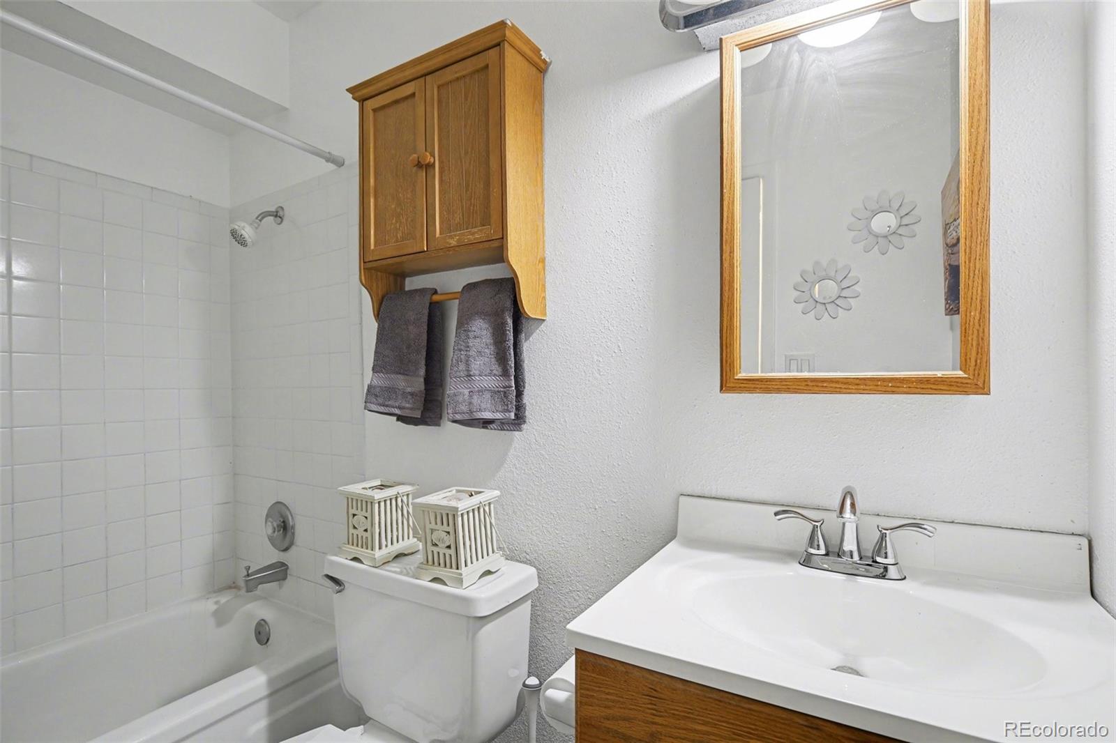MLS Image #10 for 12124  melody drive,denver, Colorado