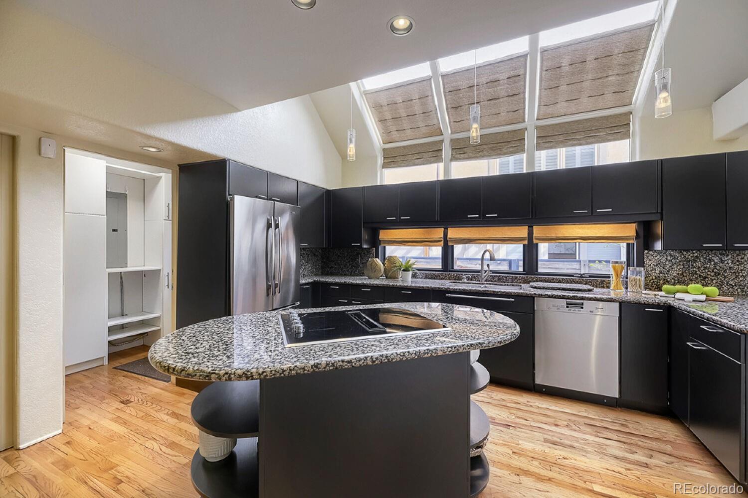 MLS Image #9 for 502  fillmore street ,denver, Colorado