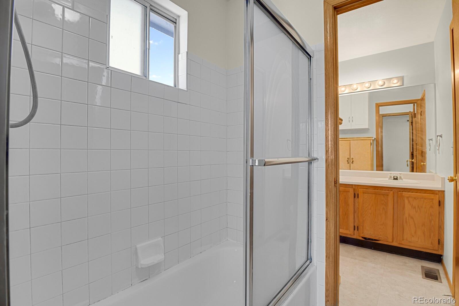 MLS Image #11 for 1890  granby court,aurora, Colorado