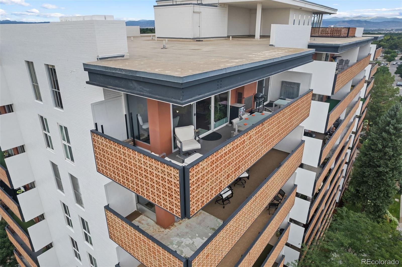 MLS Image #2 for 4570 e yale avenue 1104,denver, Colorado
