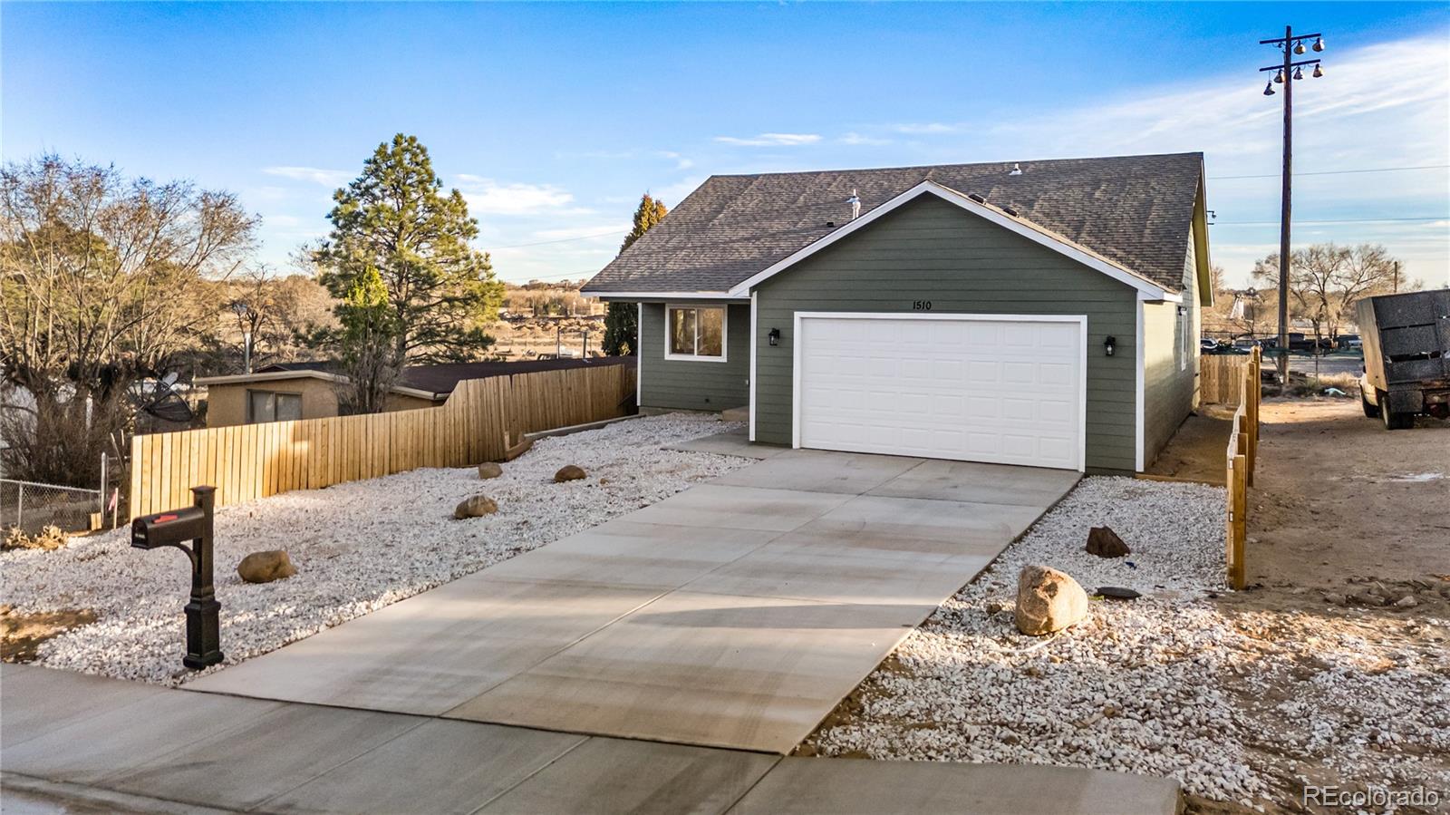 MLS Image #1 for 1510  grenadillo street street,pueblo, Colorado