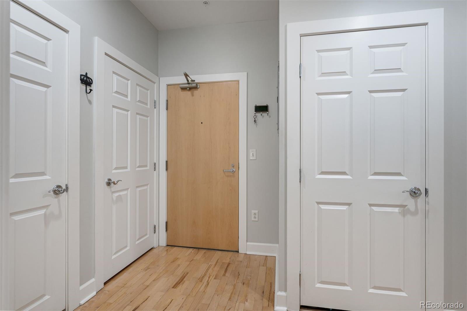 MLS Image #6 for 1630 n clarkson street,denver, Colorado