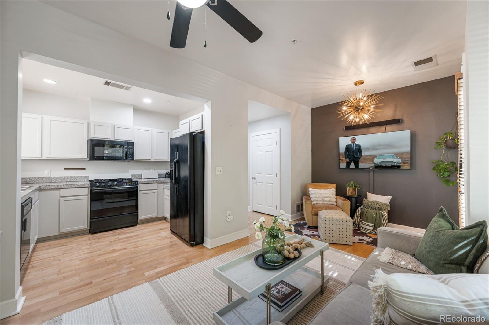 MLS Image #7 for 1630 n clarkson street,denver, Colorado