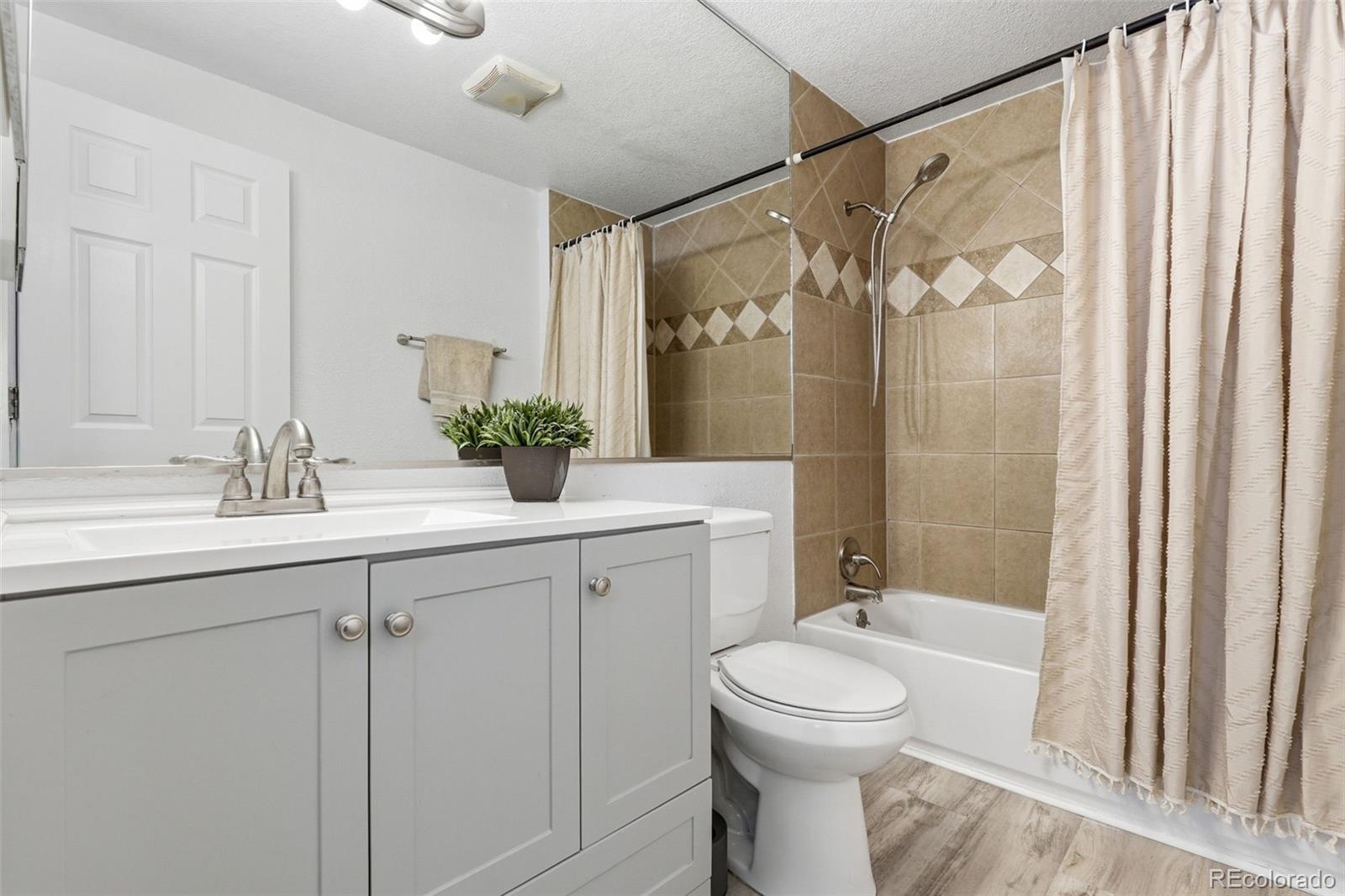 MLS Image #16 for 10045 w 8th place,lakewood, Colorado