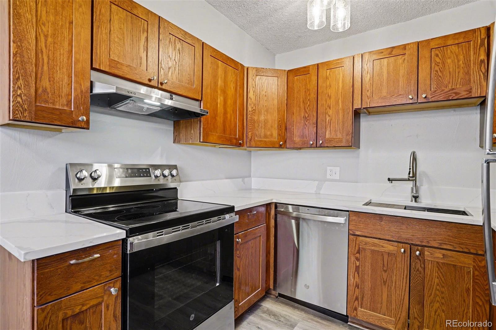 MLS Image #2 for 2120 s vaughn way,aurora, Colorado