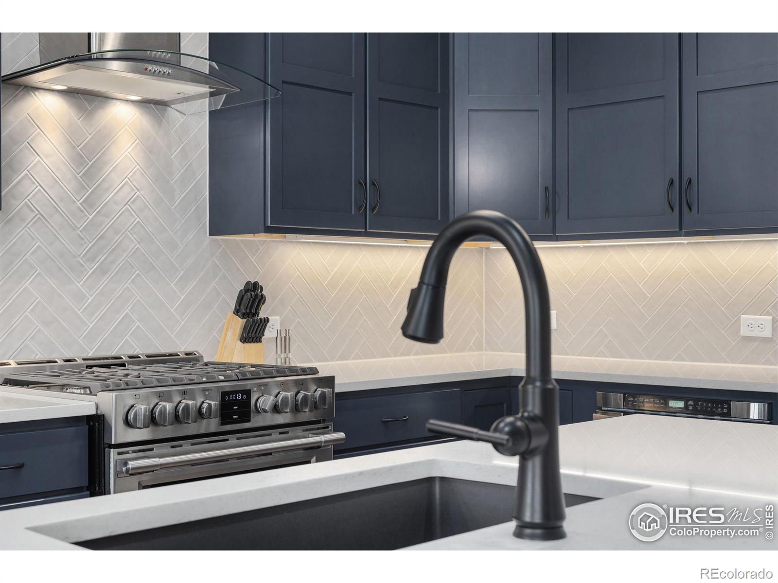 MLS Image #11 for 2748  prairie flax street,berthoud, Colorado