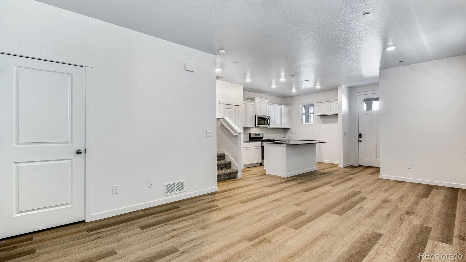 MLS Image #15 for 9803  bahama street,commerce city, Colorado