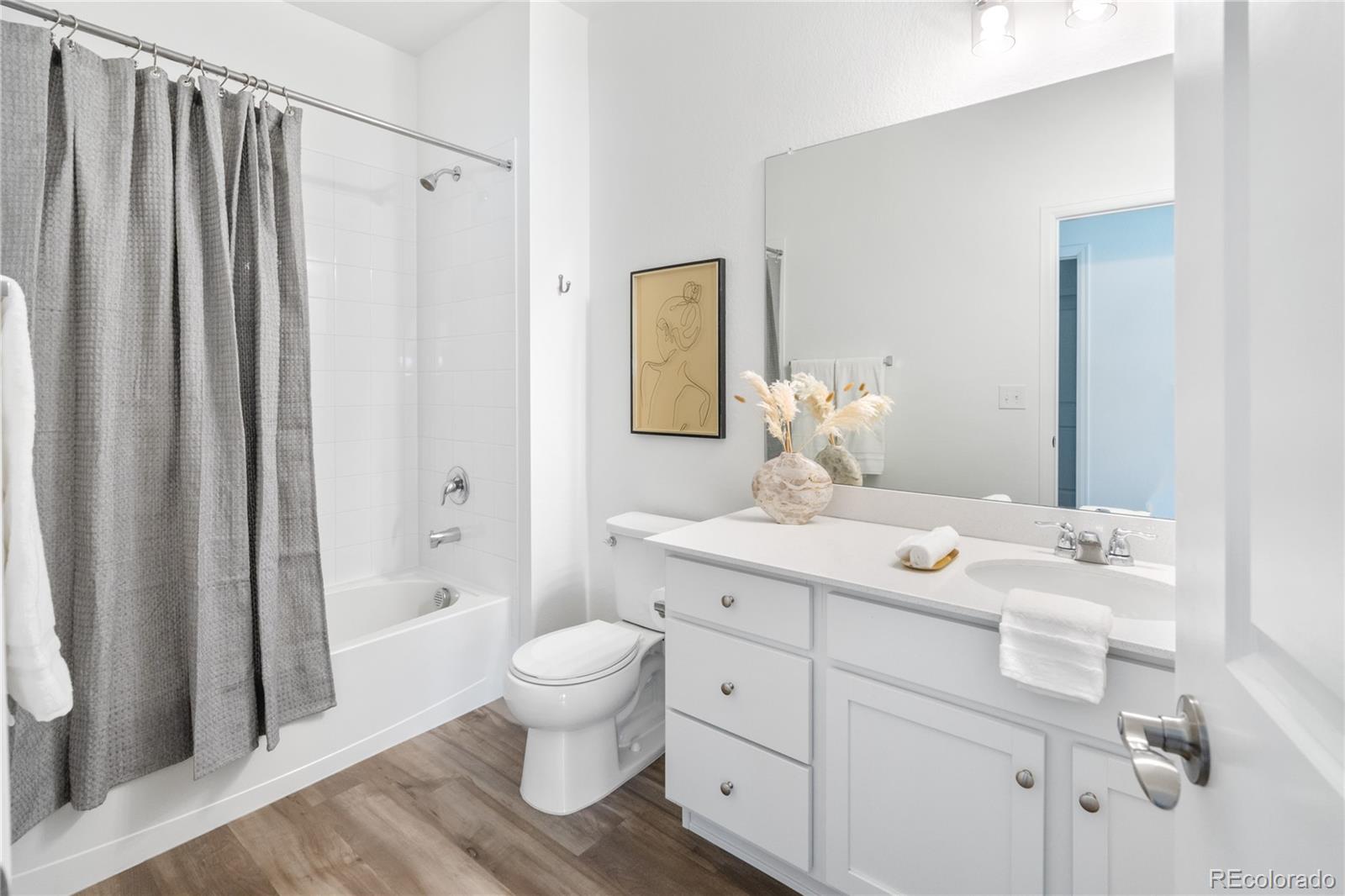 MLS Image #20 for 1828 s poplar court ,denver, Colorado